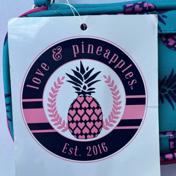 Love & Pineapples Teal and Pink Pineapple Heart Wristlet Clutch - Picture 4 of 5